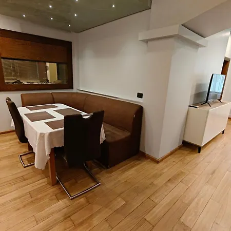Chan Krum With Sauna & Jacuzzi In Center Апартаменты *