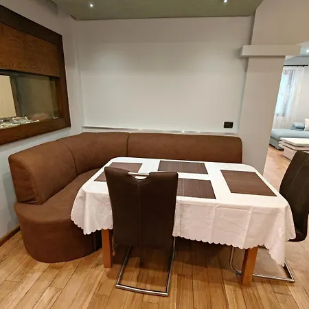 Апартаменты Chan Krum With Sauna & Jacuzzi In Center *