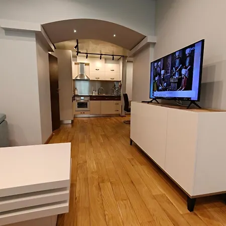 Chan Krum With Sauna & Jacuzzi In Center Апартаменты *