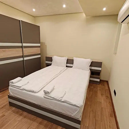 Апартаменты Chan Krum With Sauna & Jacuzzi In Center