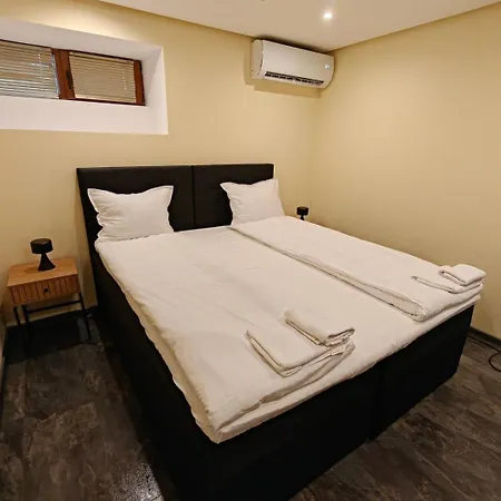 Chan Krum With Sauna & Jacuzzi In Center *